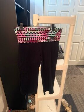 PINK Victoria's Secret Black Capri Leggings with Pink & Mint Geometric Waistband